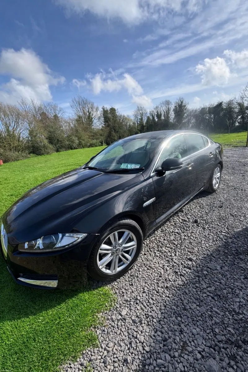 Jaguar XF 2012 - Image 2