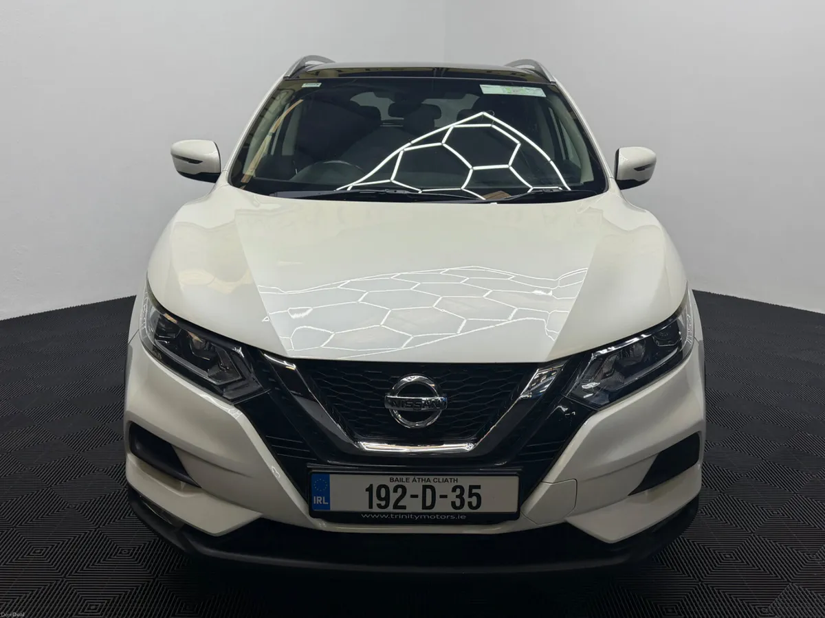 192 Nissan Qashqai HIGH SPEC LOW KM, WARRANTY - Image 3