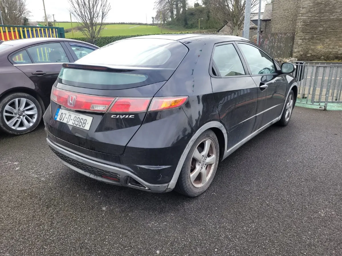 Honda Civic 2007 - Image 2