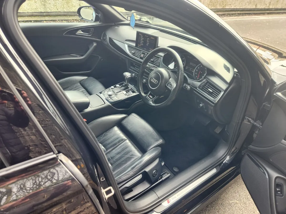 Audi A6 2014 - Image 2