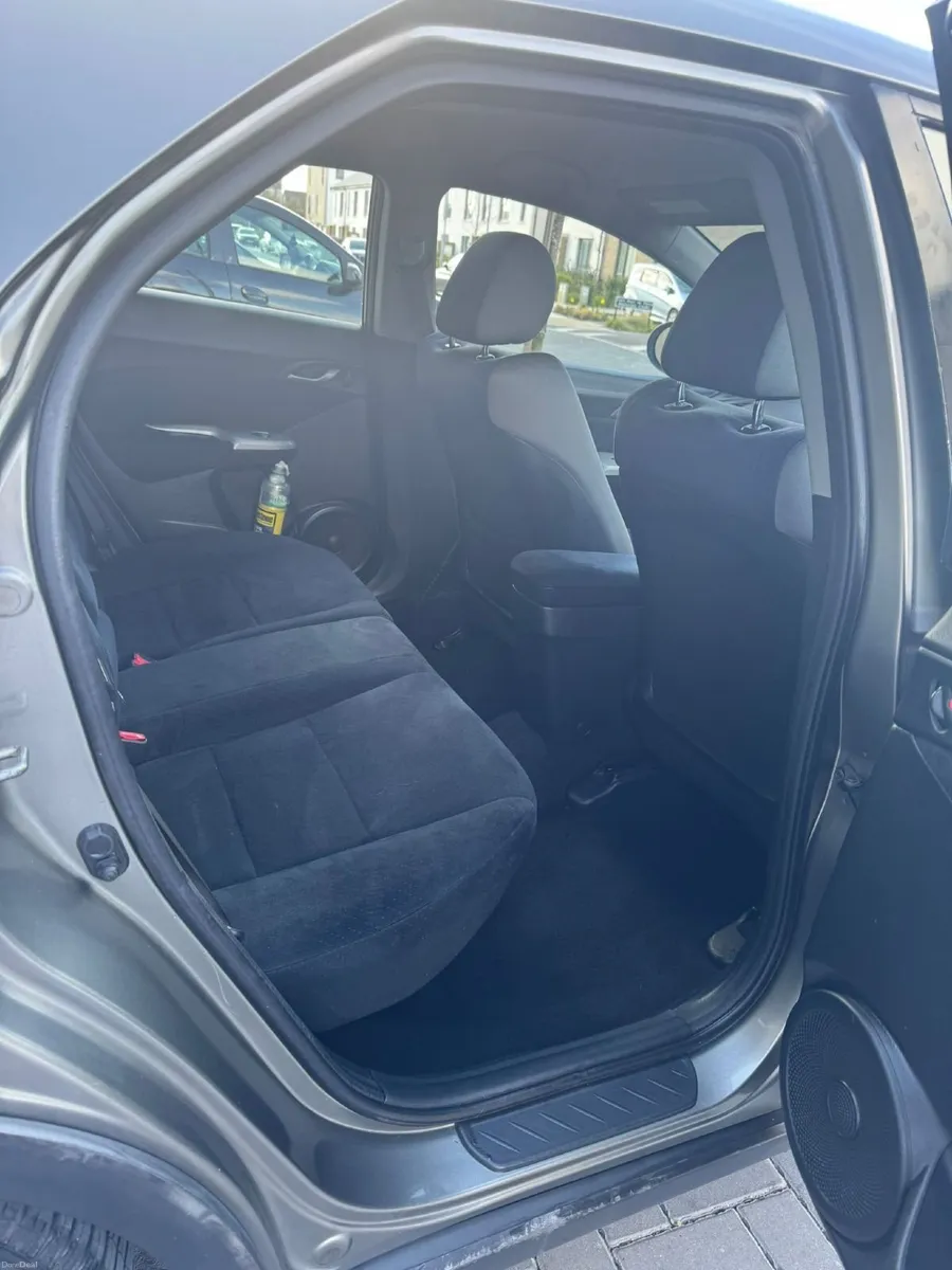 Honda Civic 2007 - Image 2