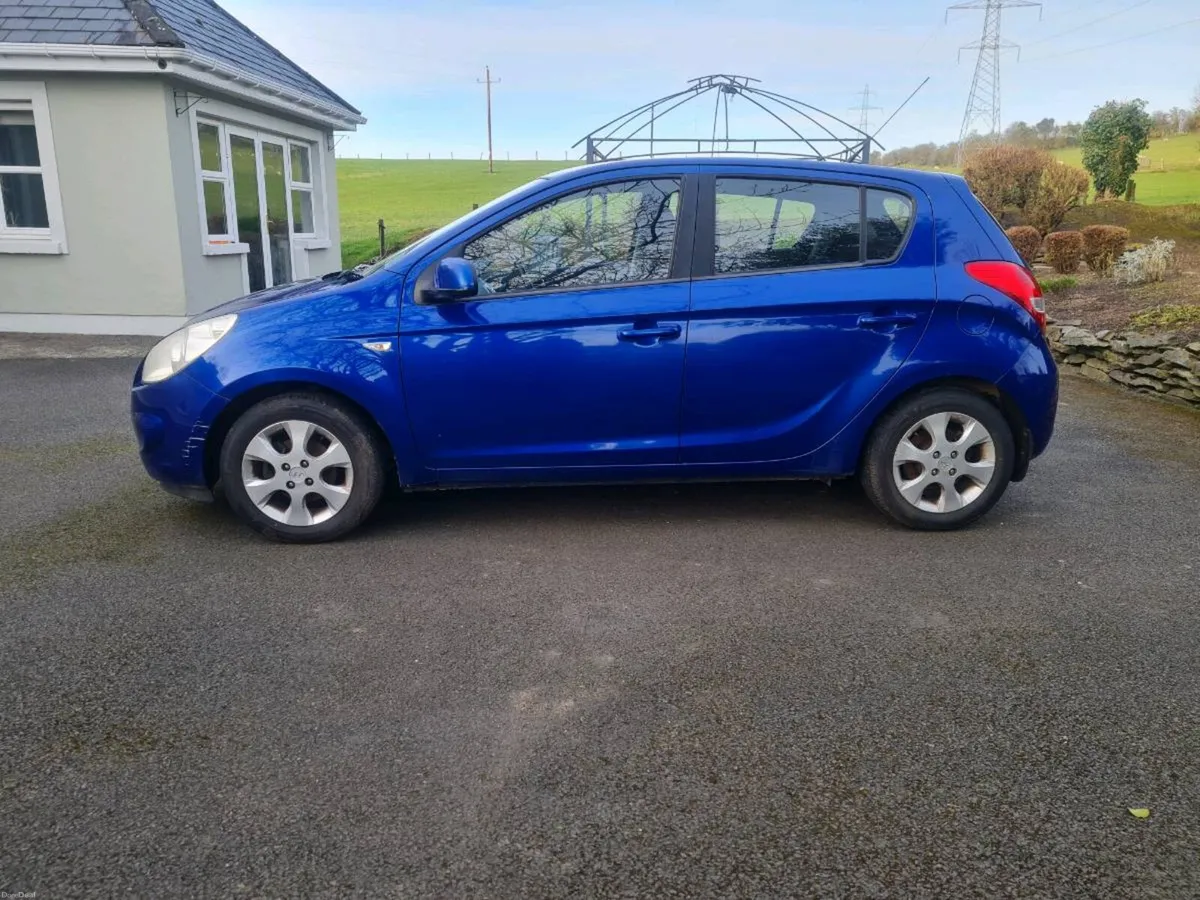 Hyundai i20 2011 - Image 4