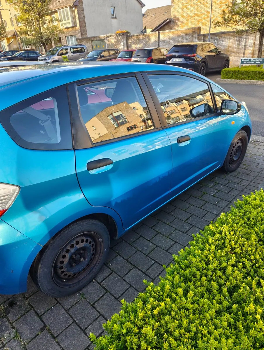 Honda Jazz 2010 1.2 manual - Image 3
