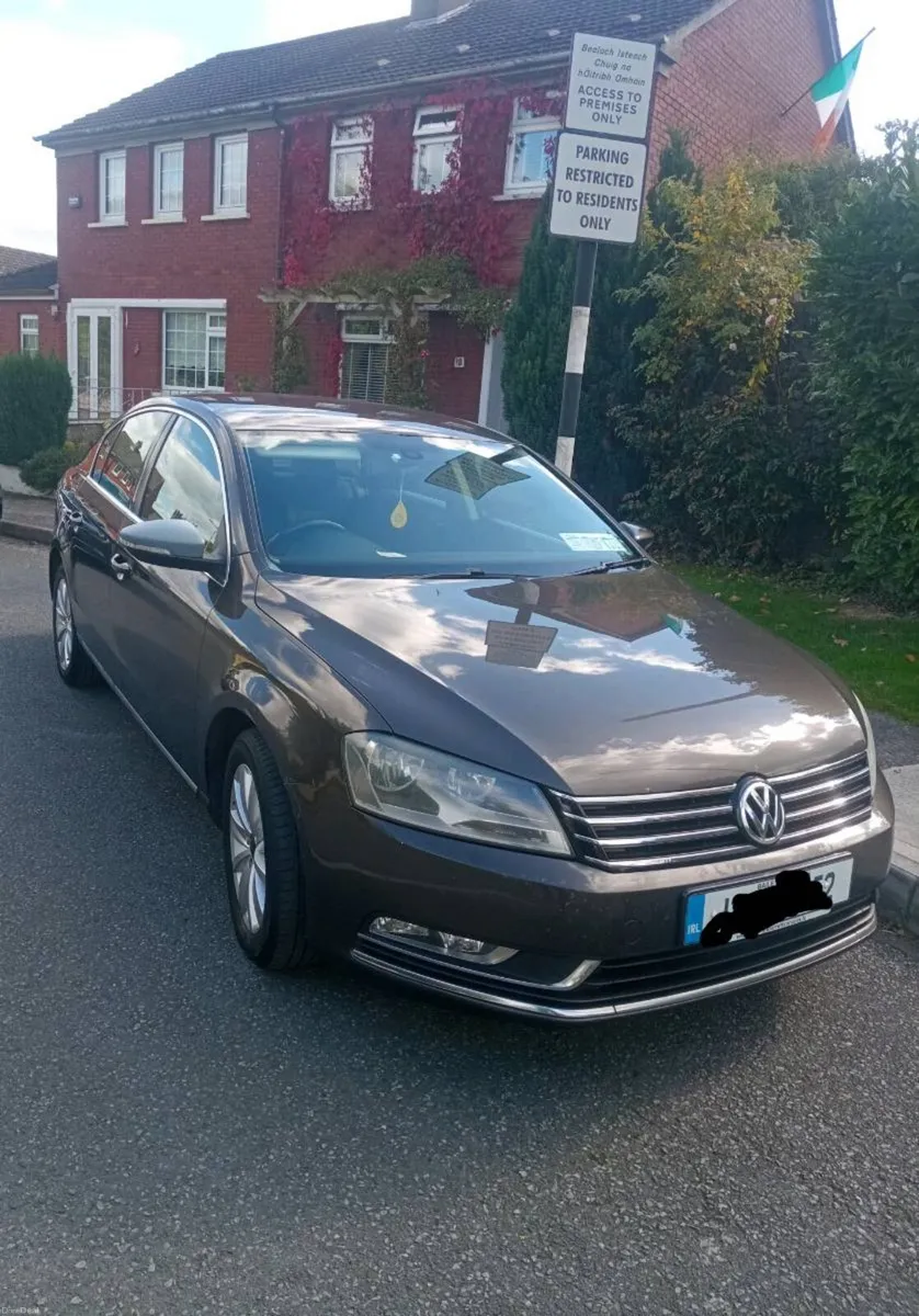 Volkswagen Passat - Image 1