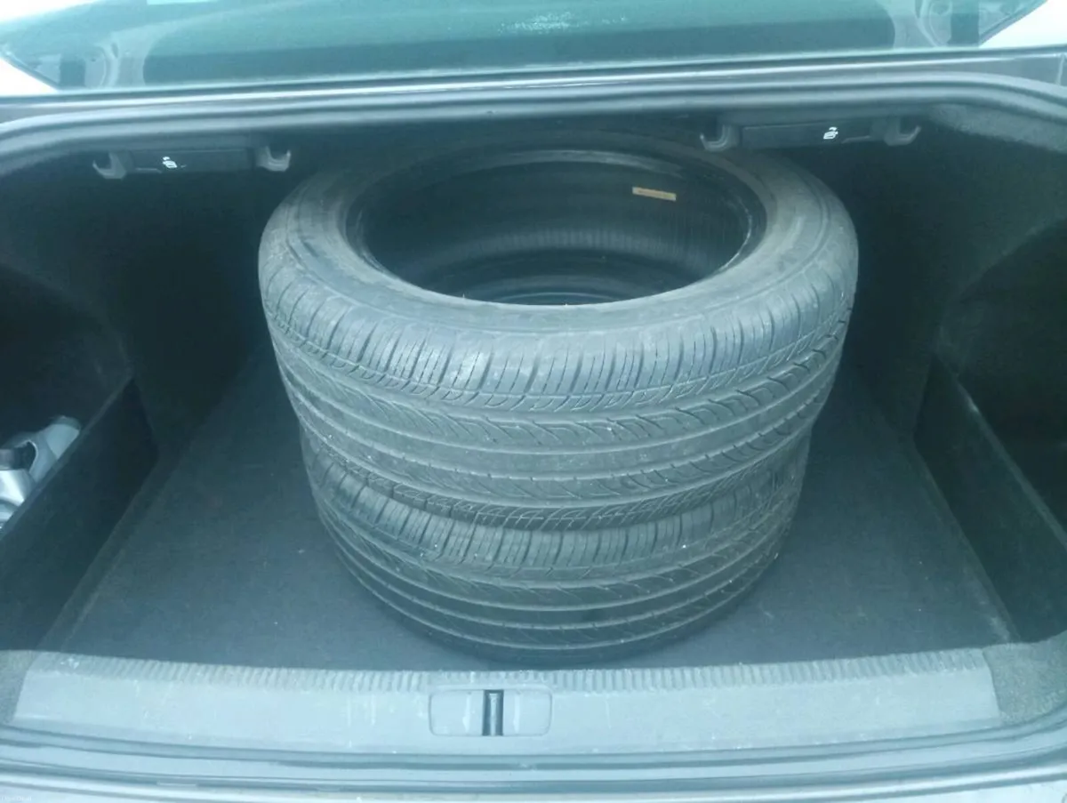 Volkswagen Passat - Image 3