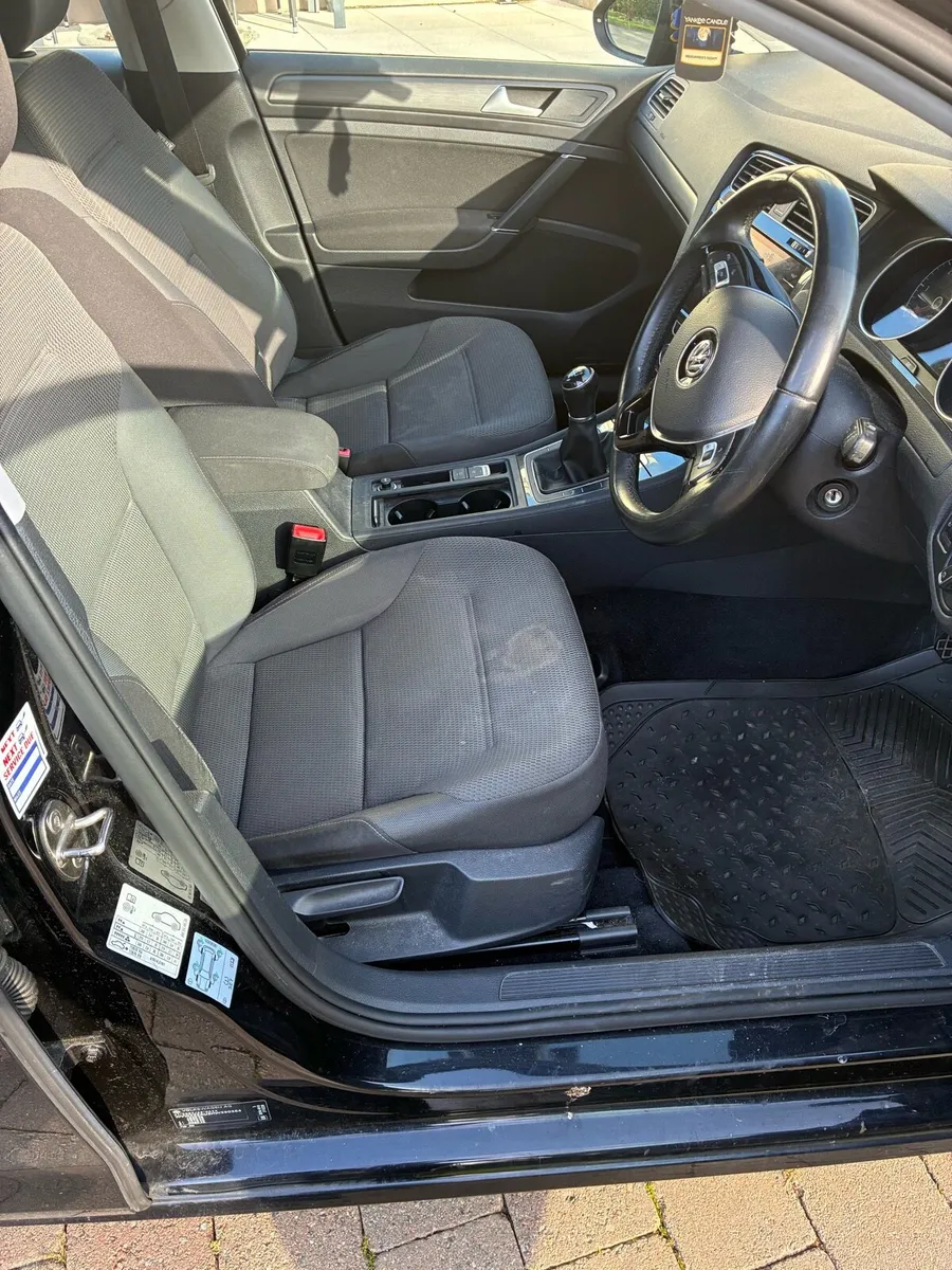 Volkswagen | Golf SE Bluemotion 1.6 TDI 115 PS Nav - Image 3