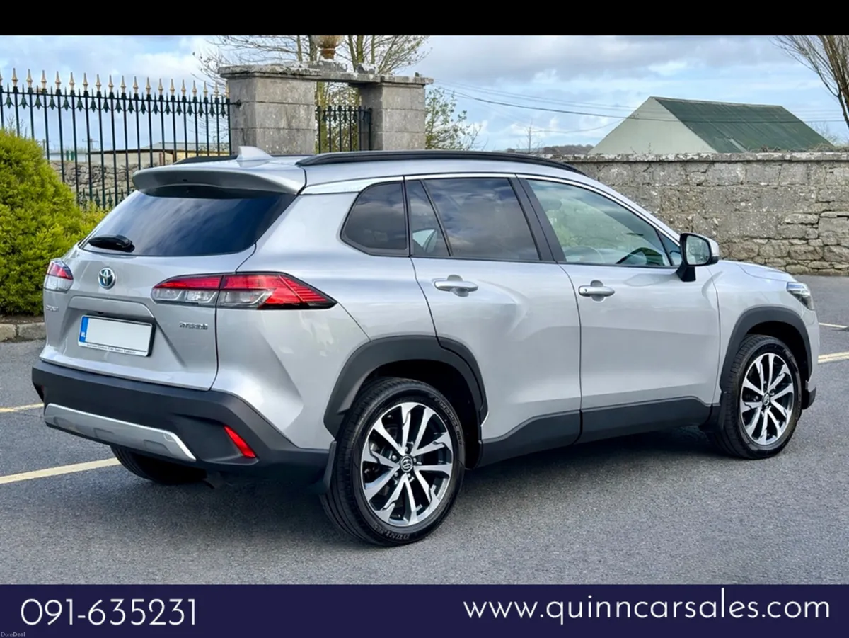 Toyota Corolla Cross SPORT 1.8 HYBRID AUTO==LOW MI - Image 3