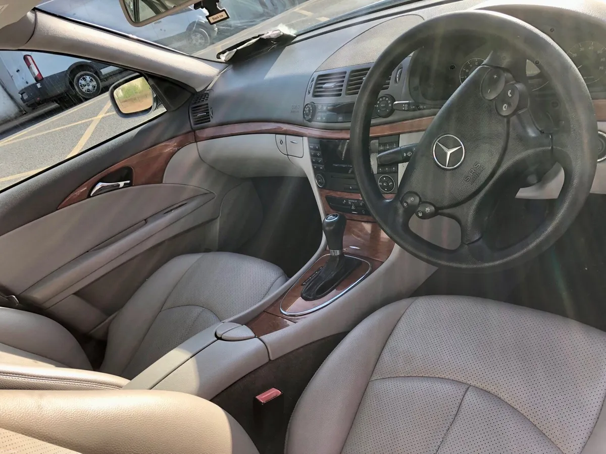 Sports addition Mercedes E200 - Image 6
