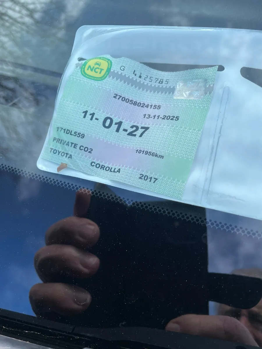 Toyota Corolla 2017 - Image 2