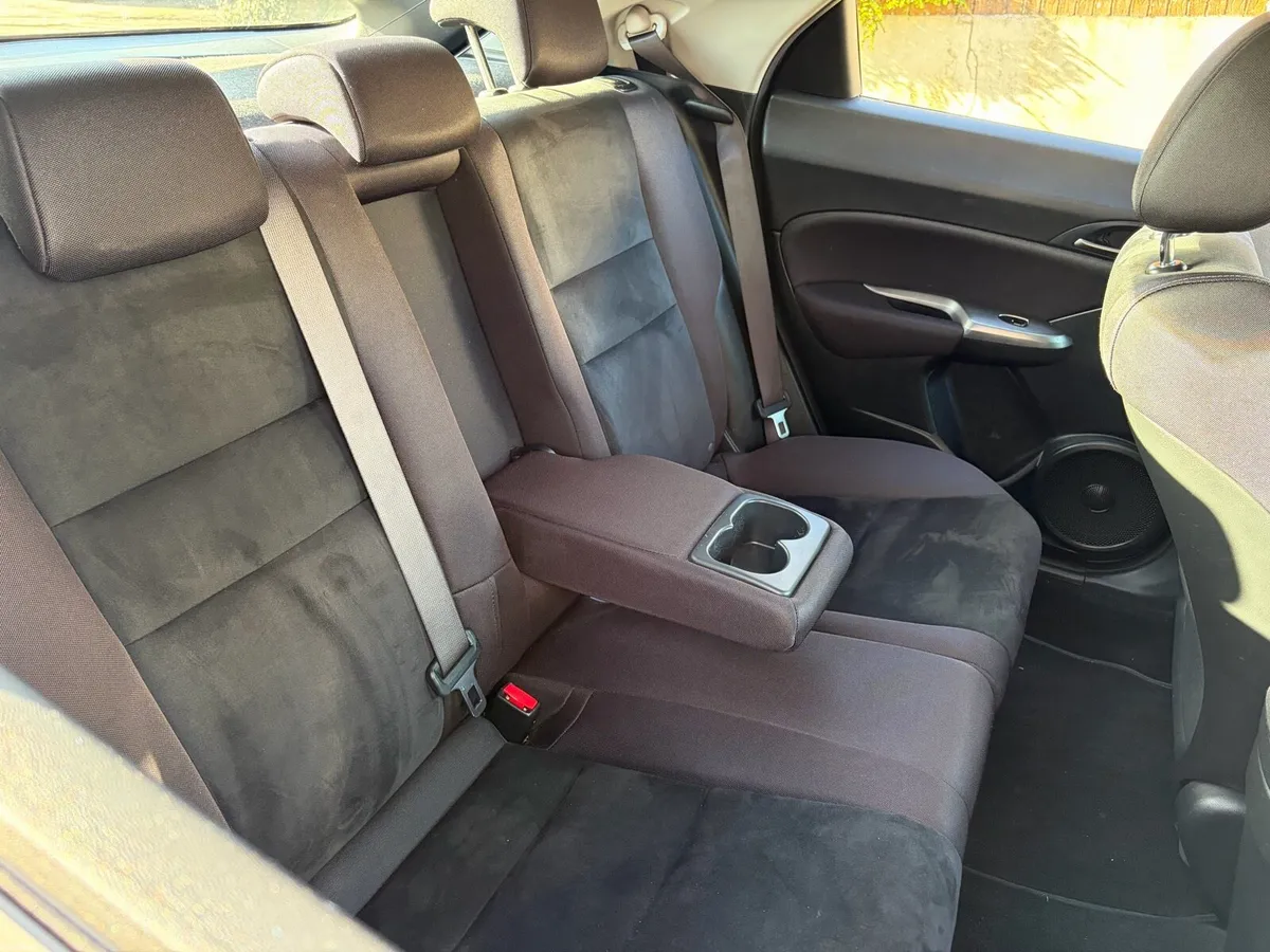 Honda Civic 1.4L SI 5DR - Image 4