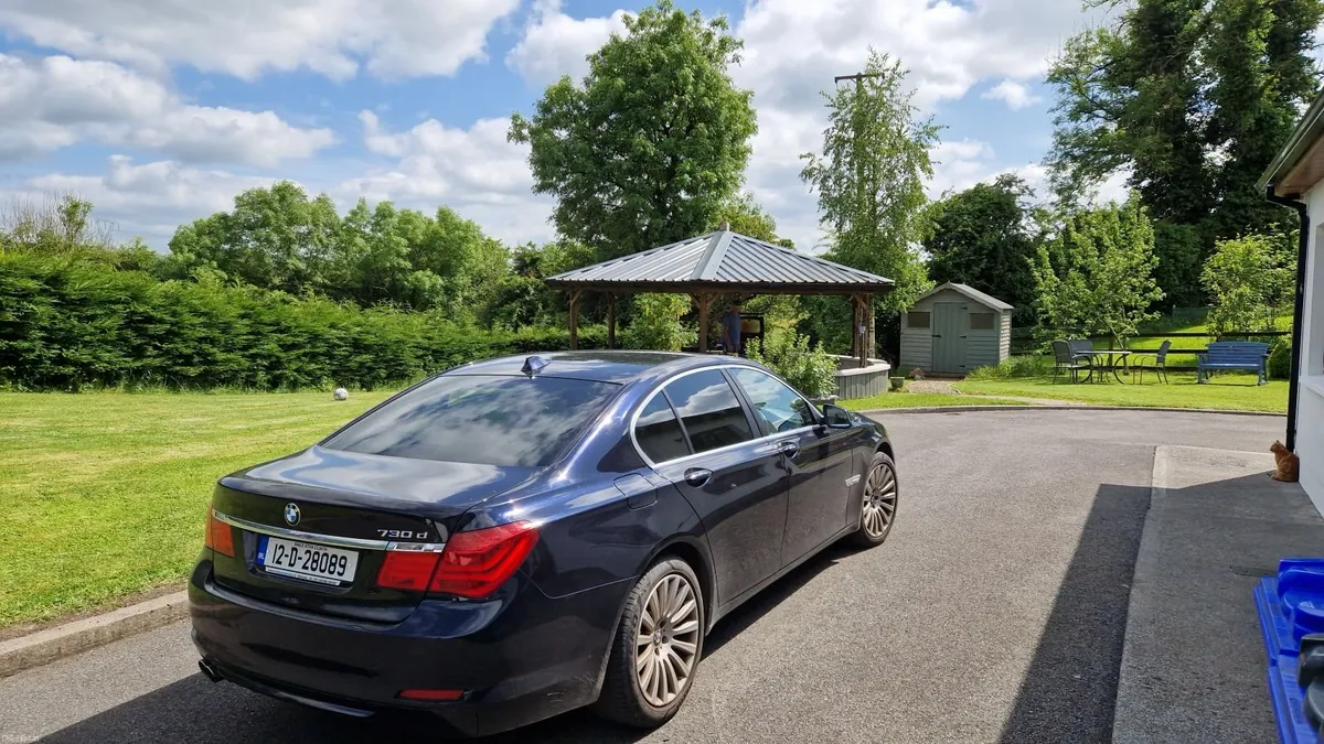 BMW 7-Series 2012 - Image 2