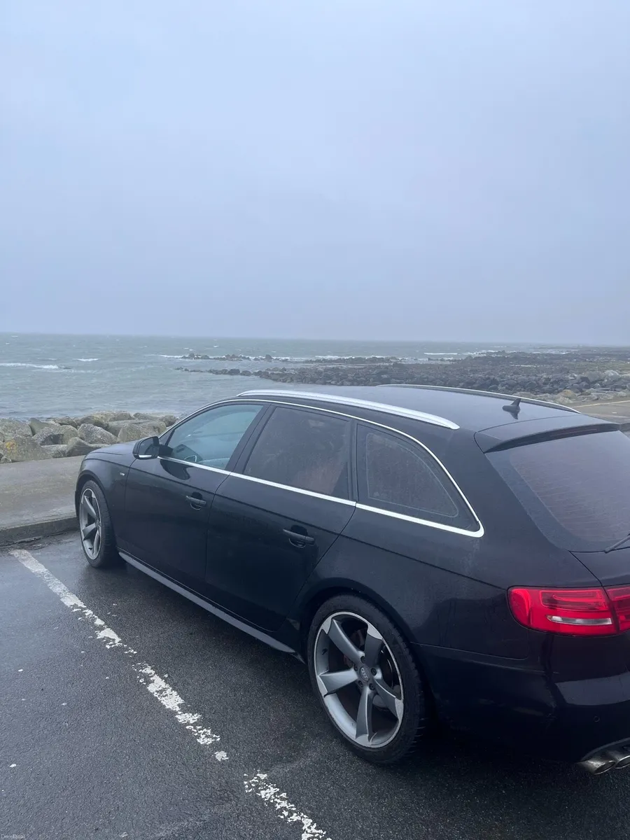 2012 Audi A4 Technik Manual Estate - Image 4