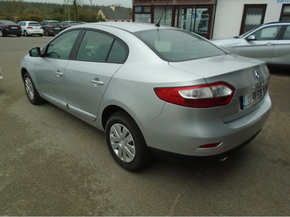 Renault Fluence EXPRESSION 1.5 DCI 90 4DR - Image 3