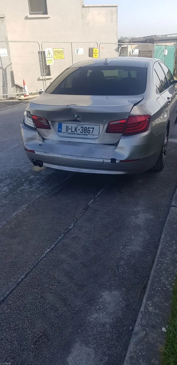 BMW 5-Series 2011 - Image 4