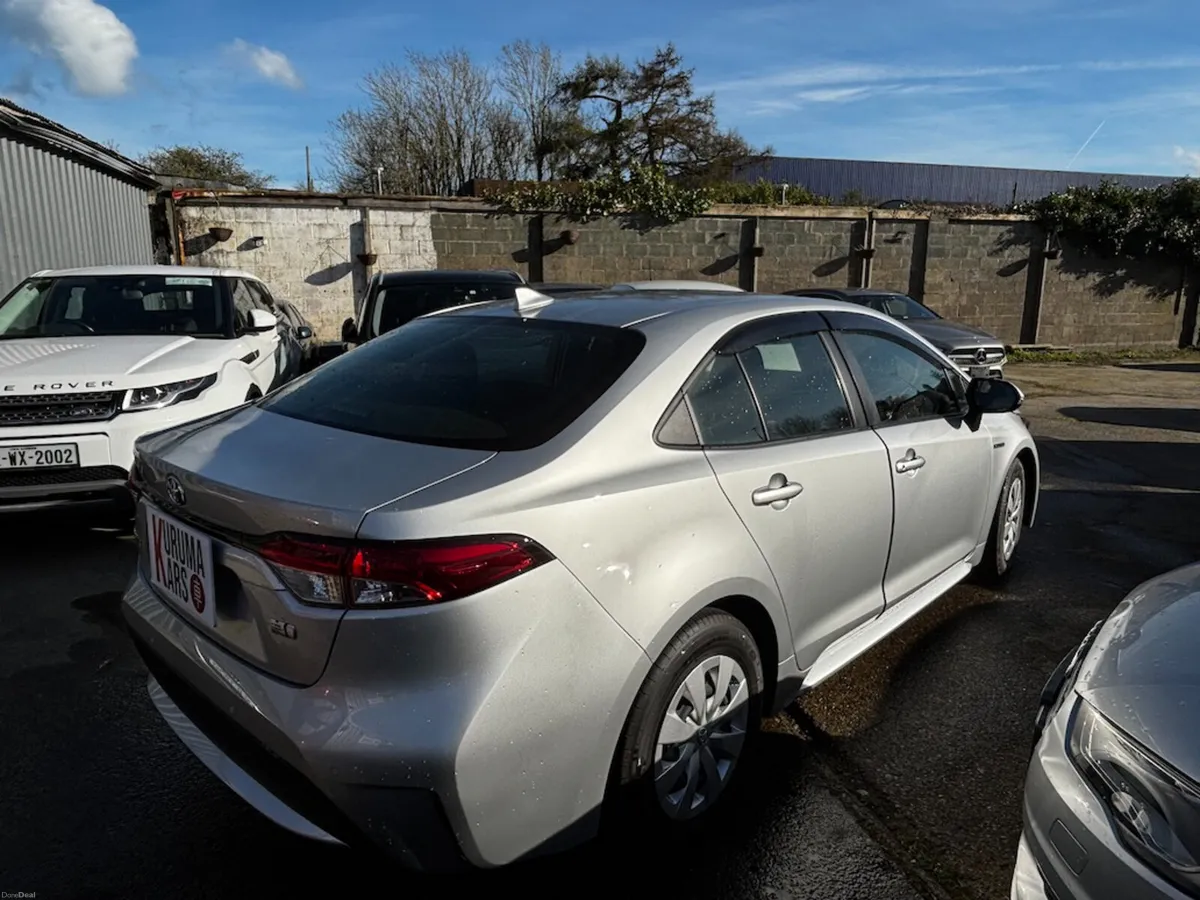 🚗 2020 Toyota Corolla Hybrid – Low KM – Spotless - Image 3