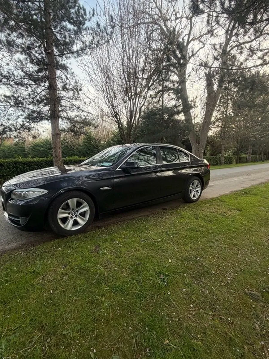 2011 Bmw 5-series - Image 3