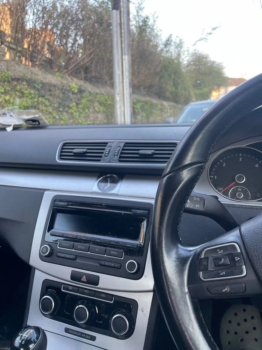 Volkswagen Passat 2014 - Image 3