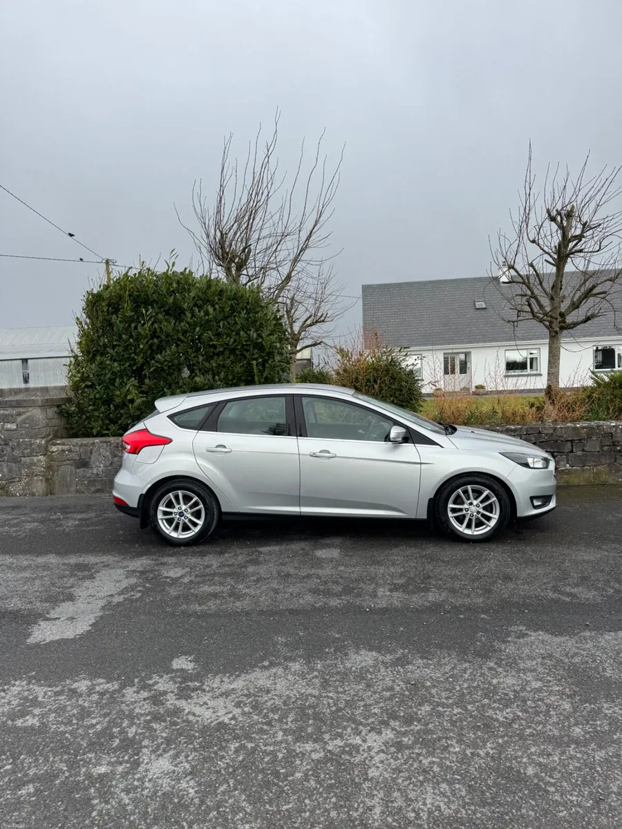 Ford Focus 2015 - Image 2