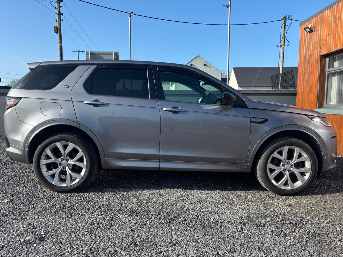 2021 Land Rover Discovery Sport SE BLACK PACK - Image 5
