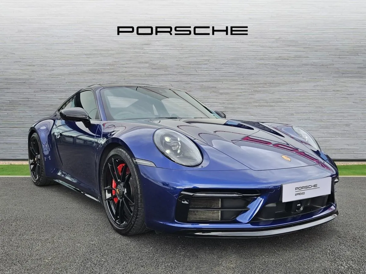 Porsche 911 Carrera GTS - Image 1