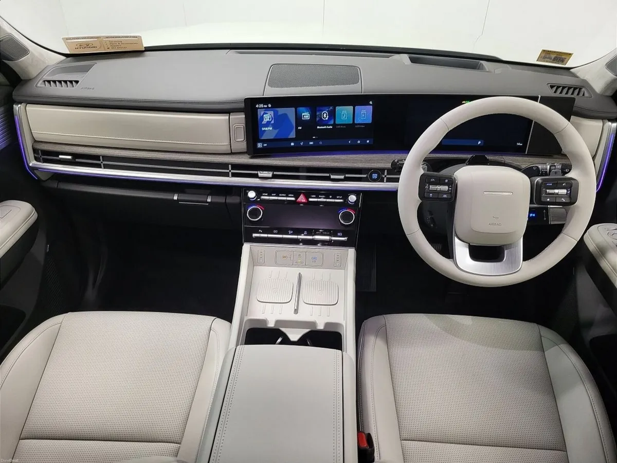Hyundai Santa Fe Premium from €525 per month - Image 4