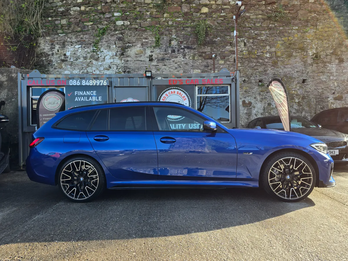 BMW 330E M-Sport X-Drive Touring 2022 (221) - Image 3