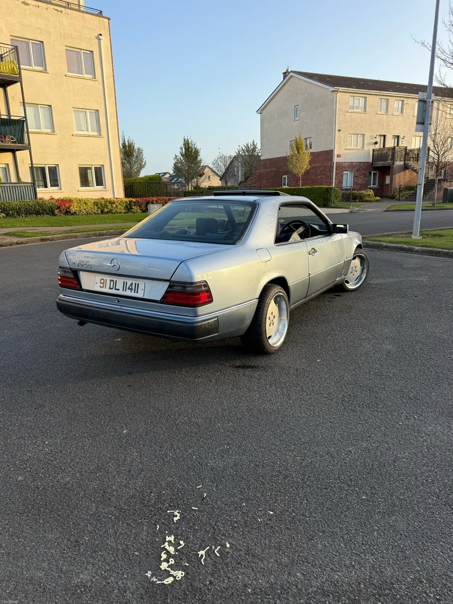 MERCEDES W124 - Image 3