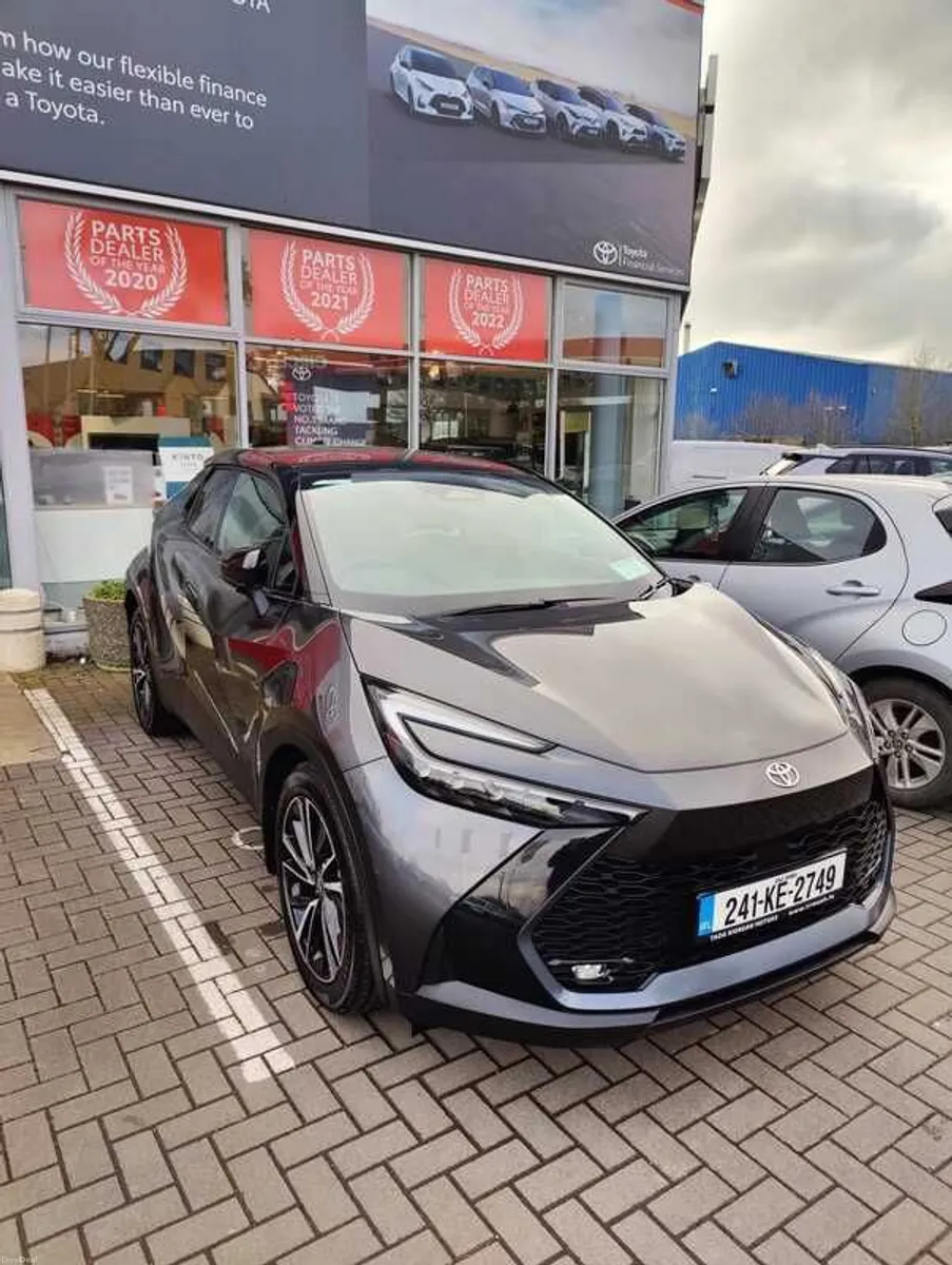 2024 Toyota C-HR - Image 2