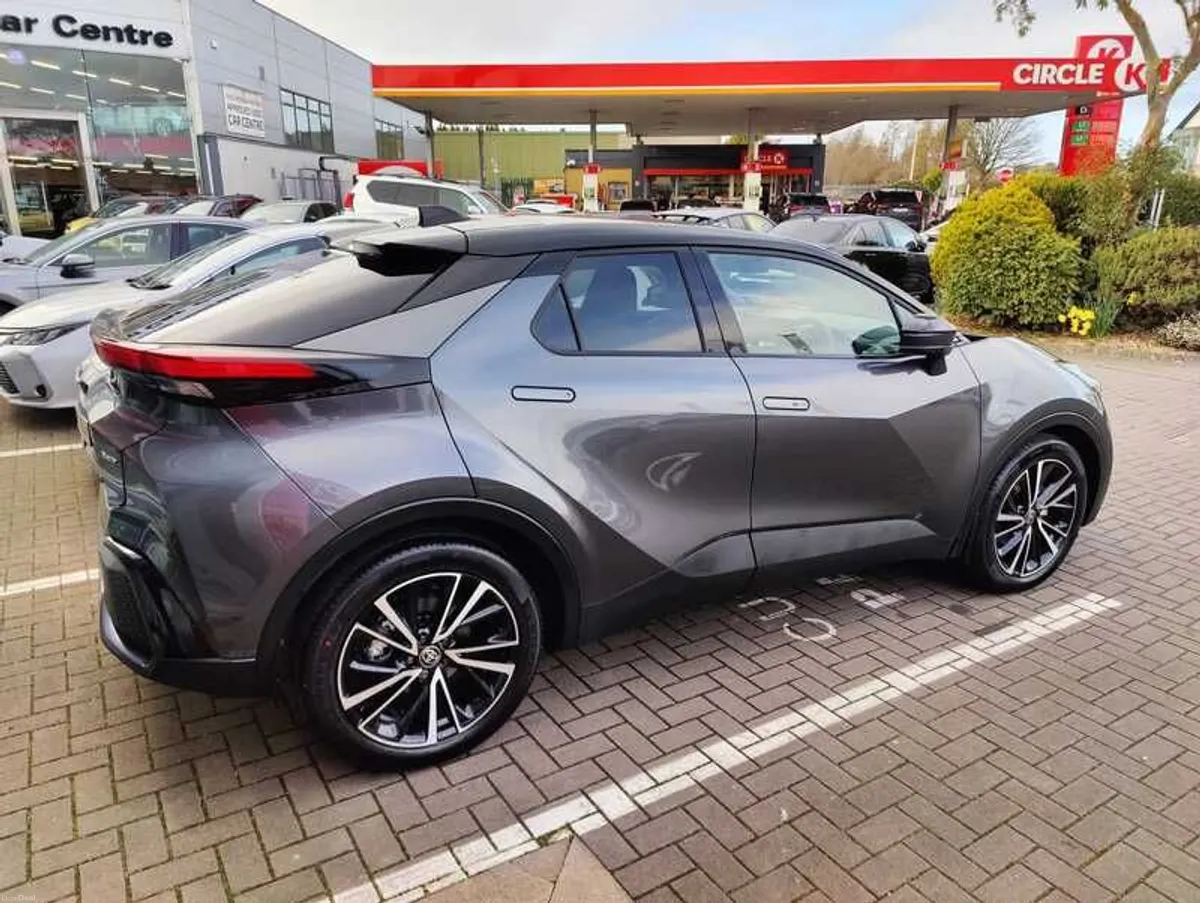 2024 Toyota C-HR - Image 4