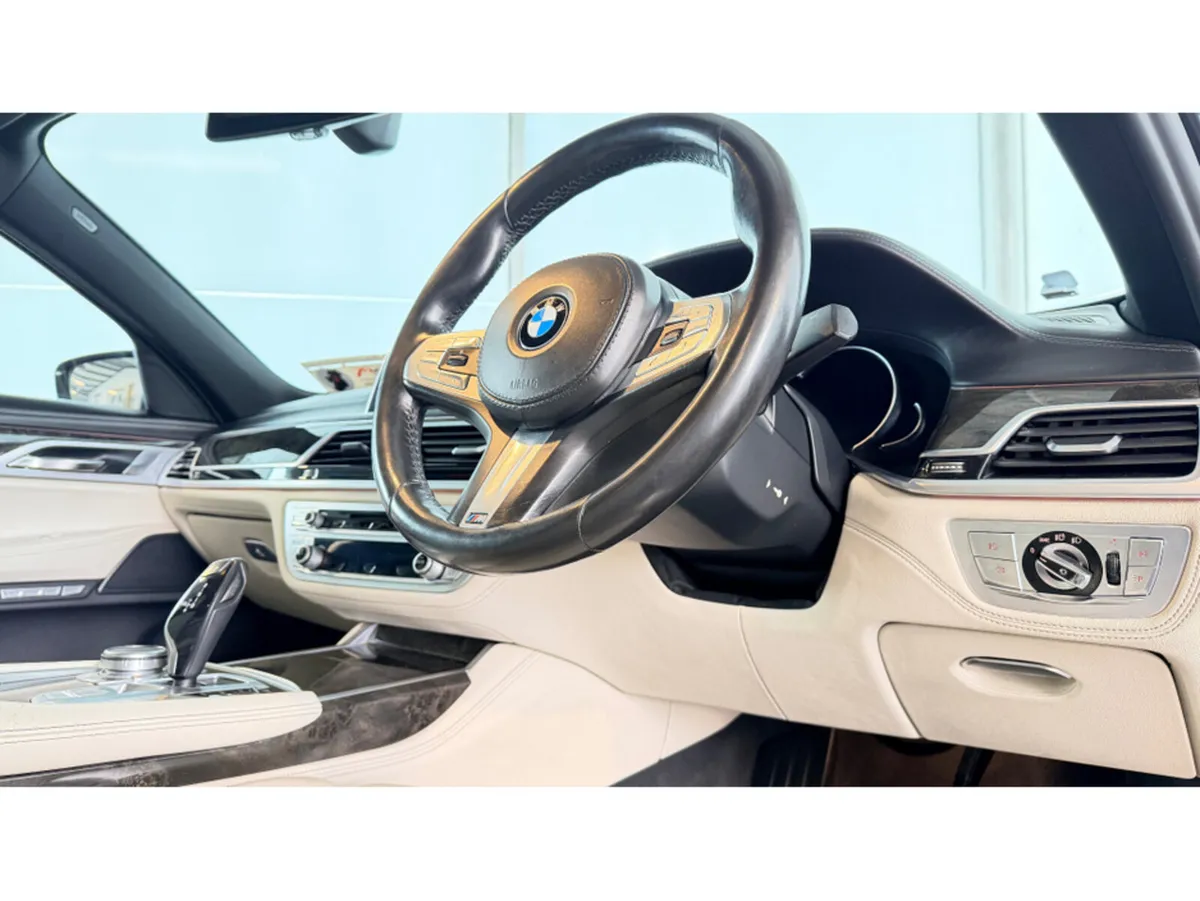 BMW 7-Series D G11 M SPORT - Image 4