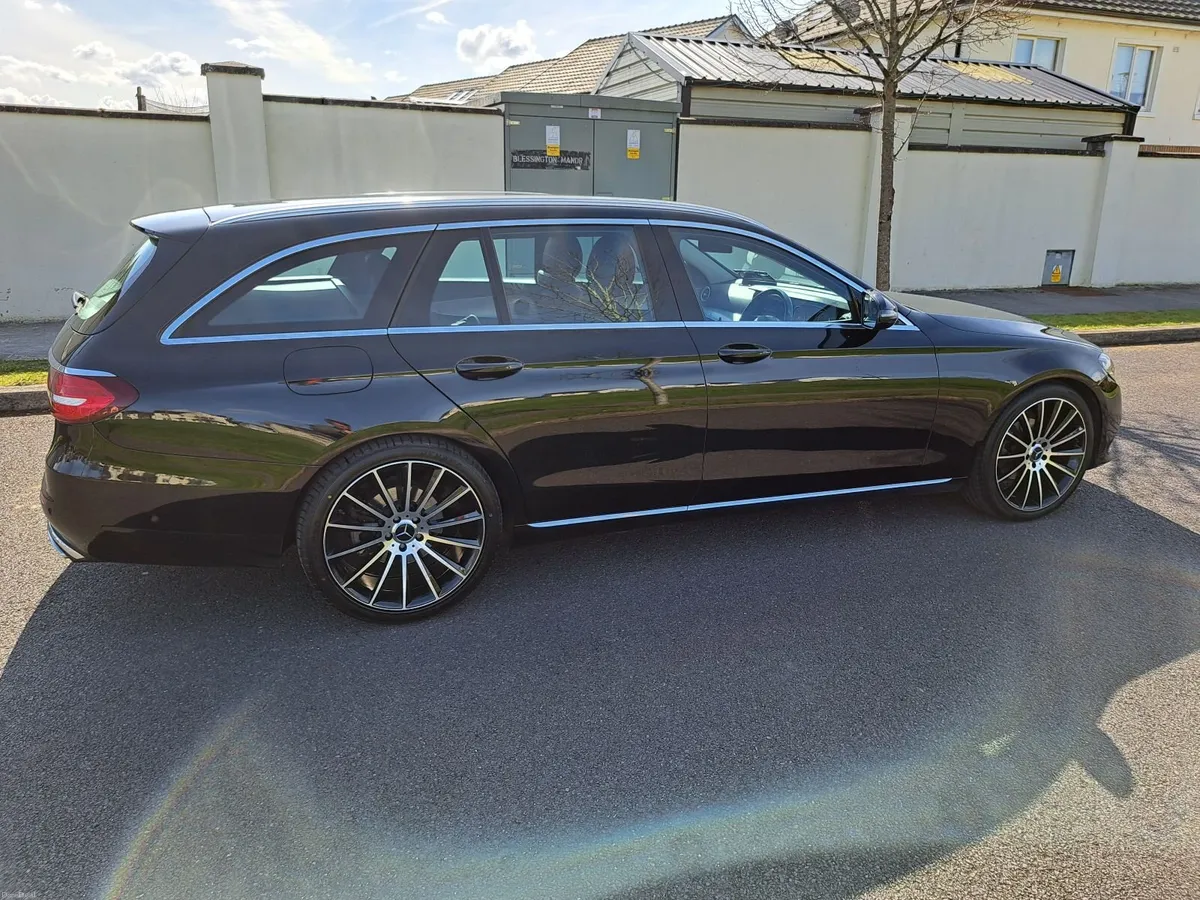 Mercedes-Benz E-Class 2017 - Image 2