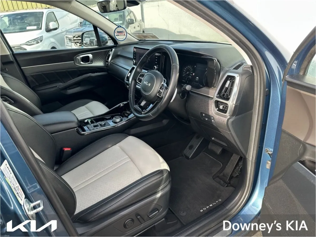 Kia Sorento 2.2  DSL K4  7-SEATER - Image 2