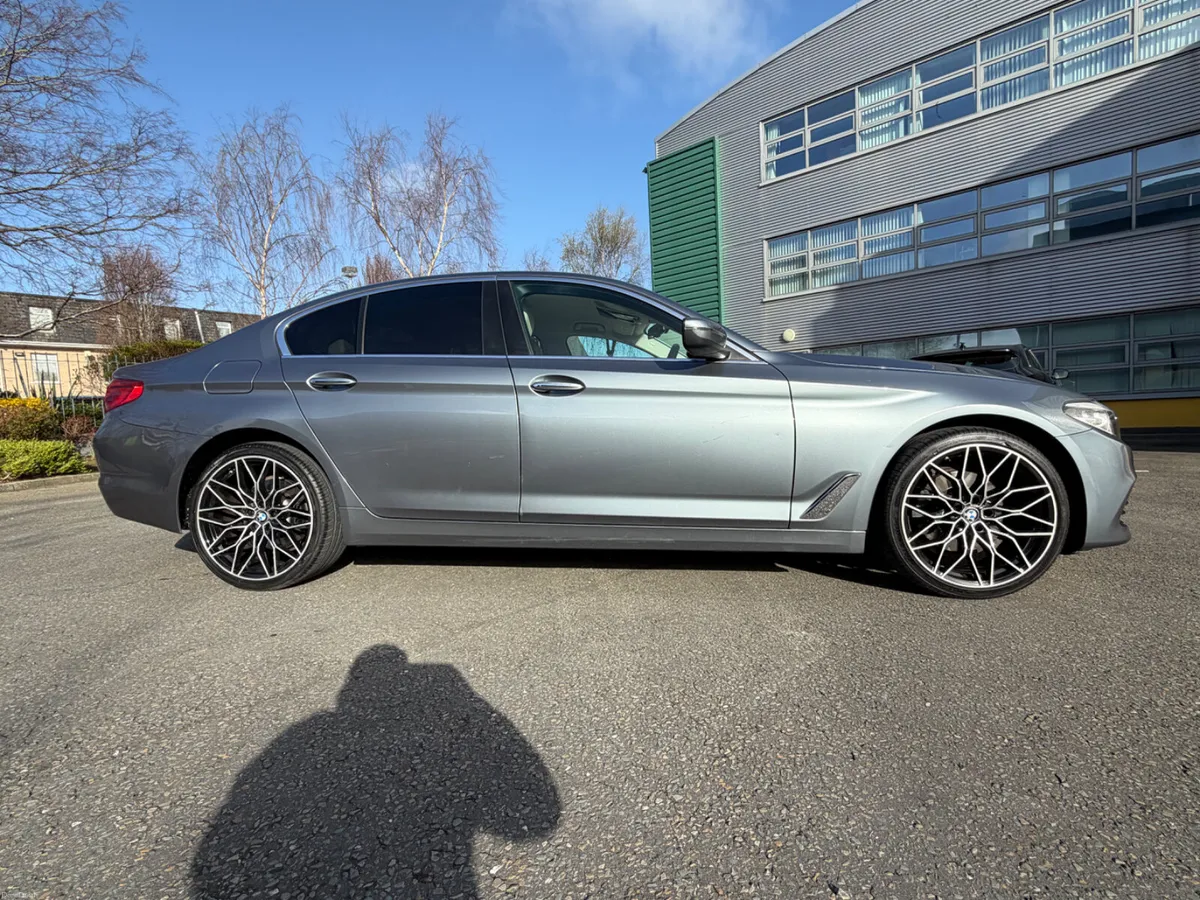 BMW 520 D - Sport Automatic - Image 3