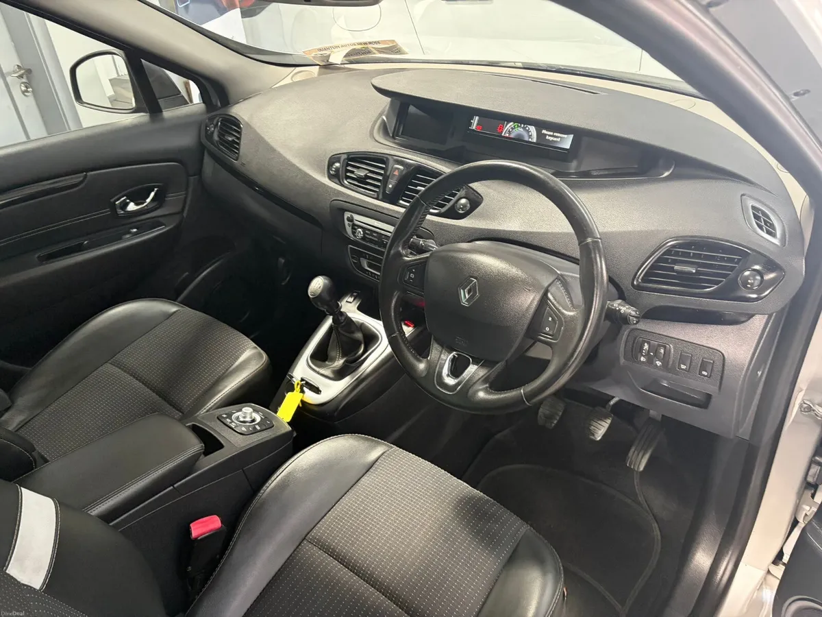 Renault Grand Scenic 2015. 1.5 DCI BOSE. 7 SEATER - Image 3