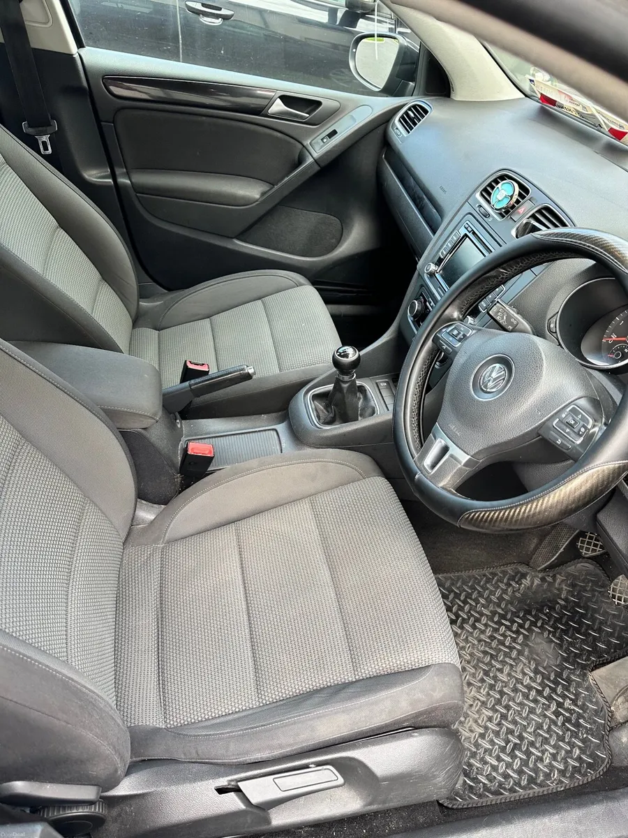 Volkswagen Golf 2012 - Image 3