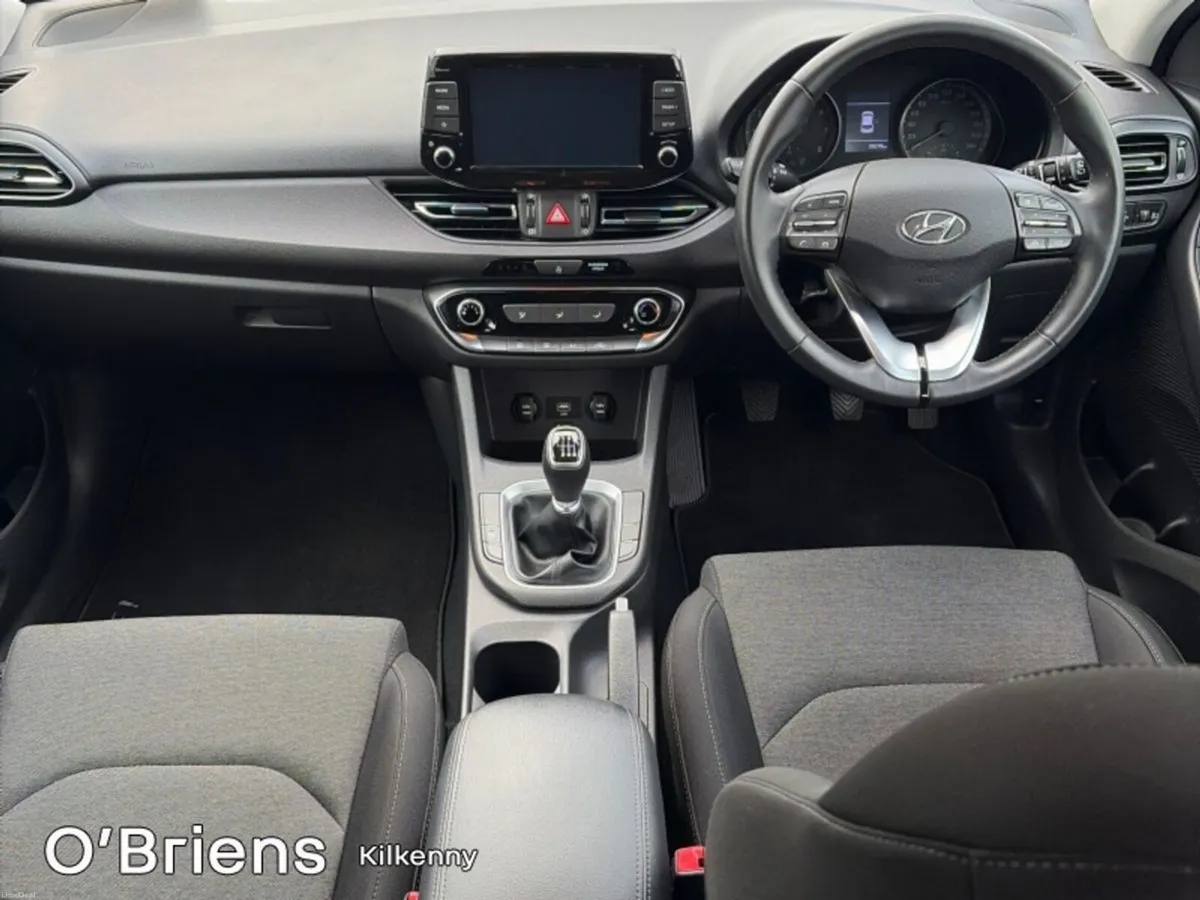 Hyundai i30 Petrol Deluxe Turbo - Image 2