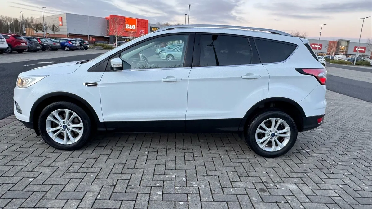 Ford Kuga - Image 3