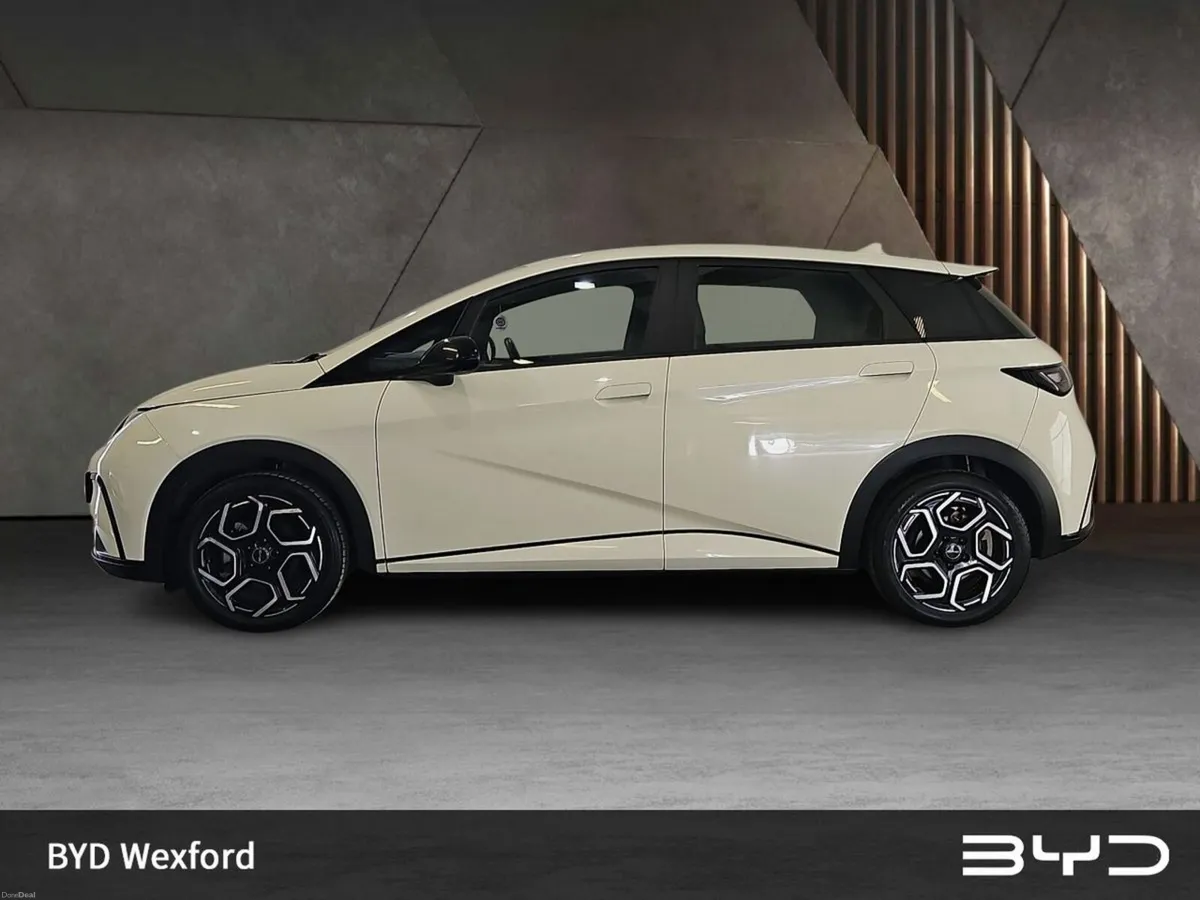 BYD DOLPHIN 60kWh 204PS Comfort - Image 4