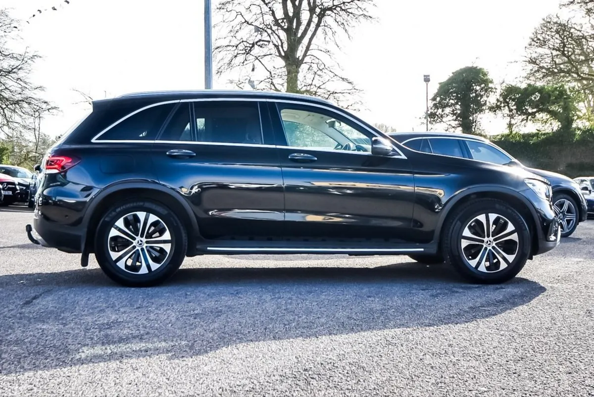 Mercedes-Benz GLC 220d 4Matic Auto - Image 4