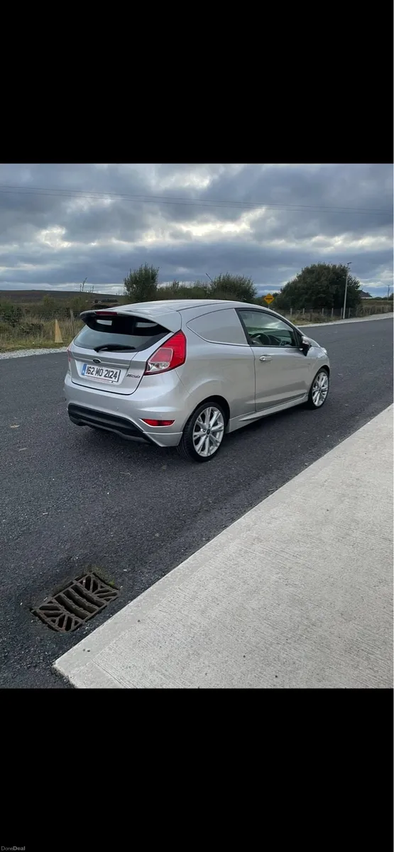 Ford Fiesta sport van 2016 1.5L TDCI - Image 2