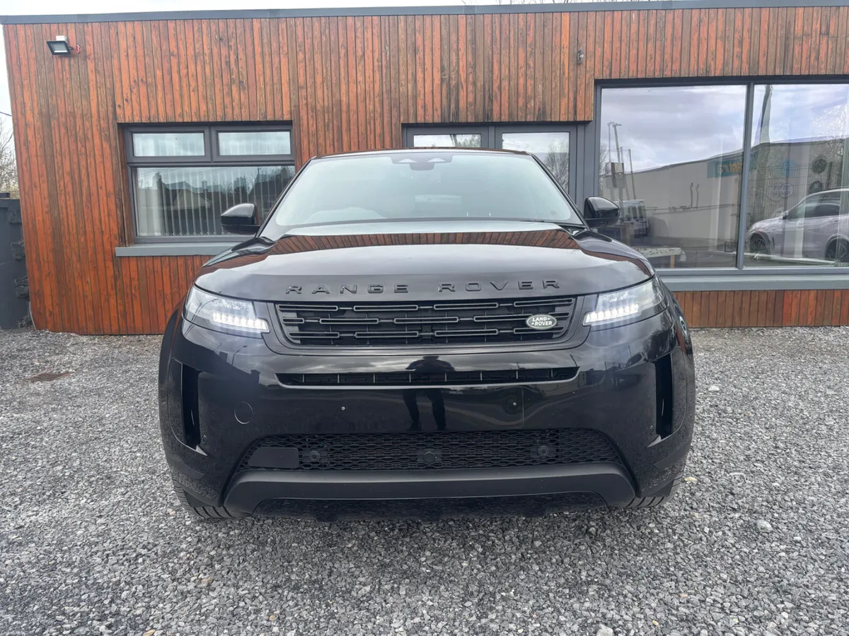 Land Rover Range Rover Evoque 2024 - Image 2