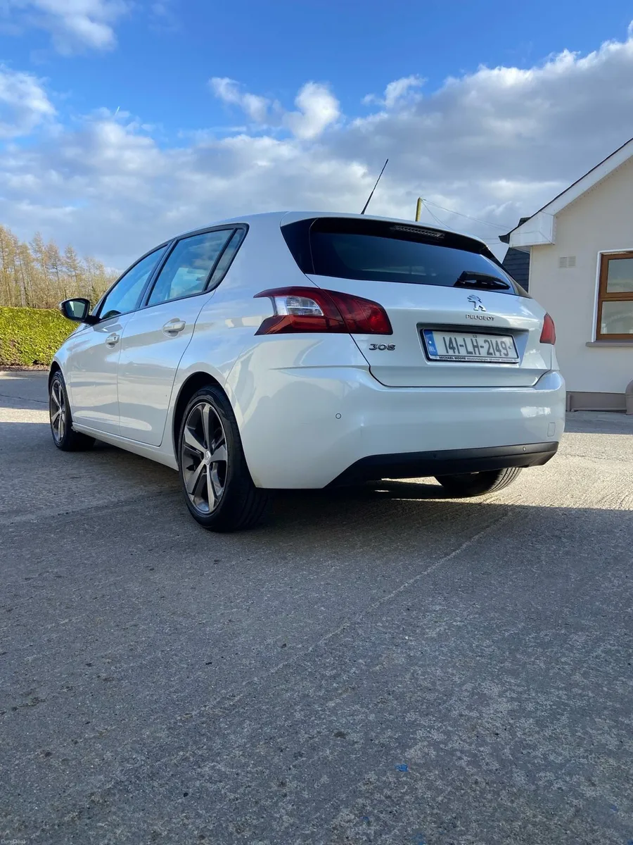 Peugeot 308 - Image 2