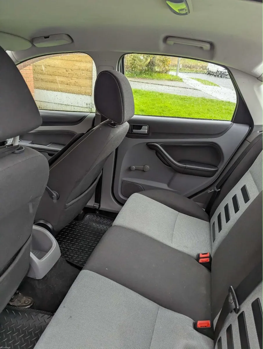 2011 FORD FOCUS 1.6 - Image 4