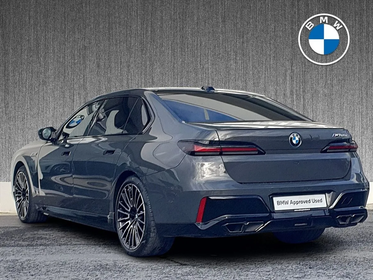 BMW 7-Series M760e xDrive - Image 2