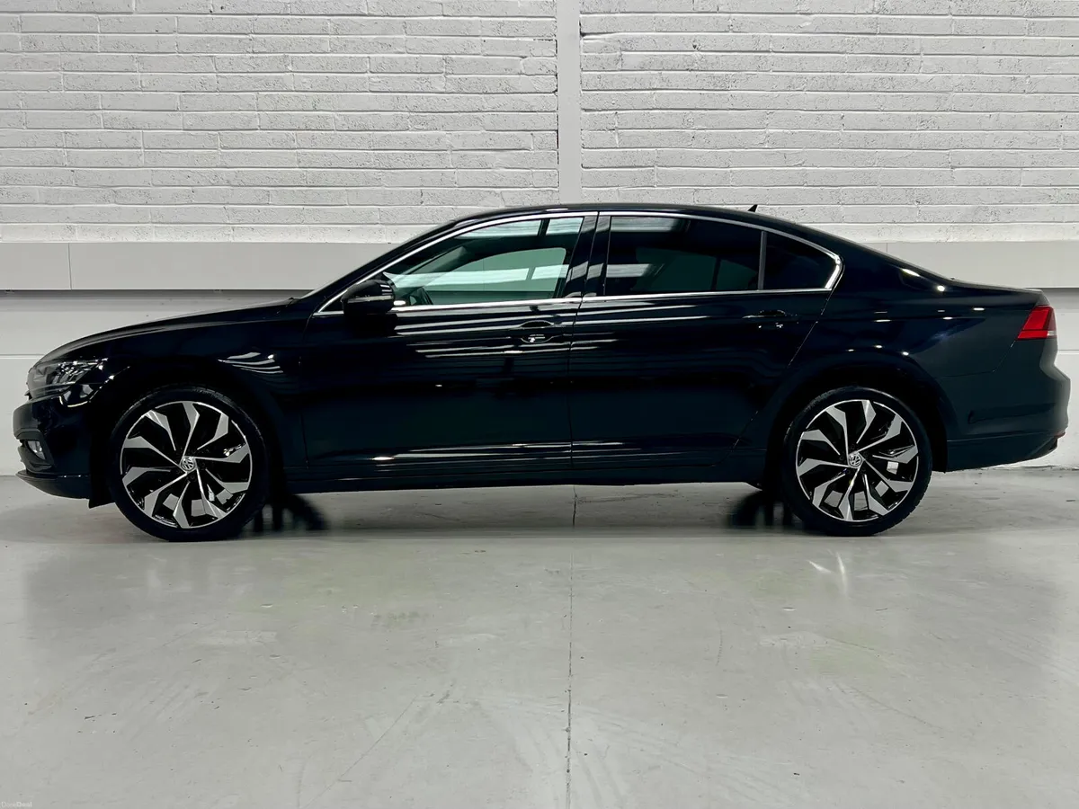 Volkswagen Passat SE Nav 2.0TDI 150bhp 6 Speed Man - Image 4