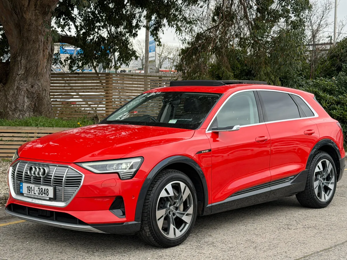 2019 Audi e-tron..55 QUATTRO..SUNROOF..2 KEYS - Image 2