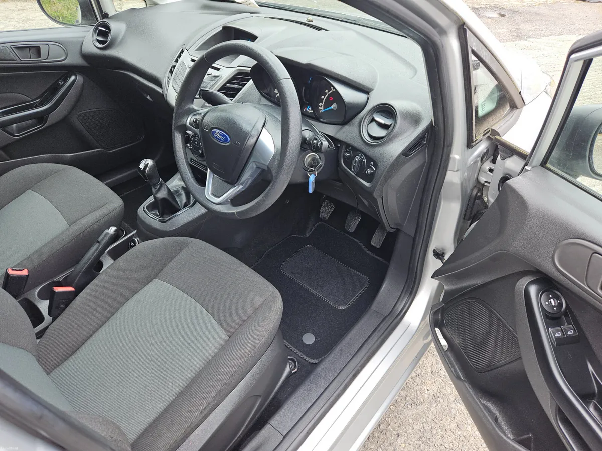 Ford Fiesta 2013 1.2 low mileage only 105klm - Image 4