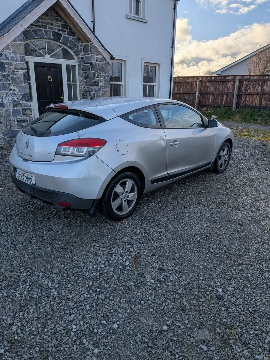 Renault Megane 2012 - Image 2