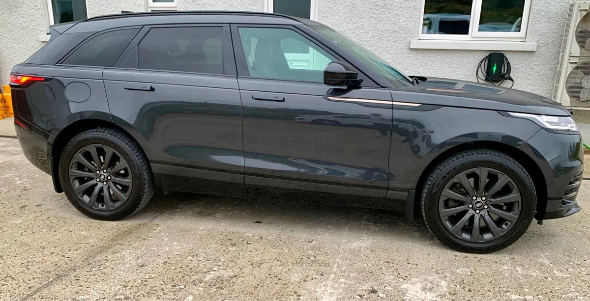 2023 Range Rover Velar Hybrid - Image 4