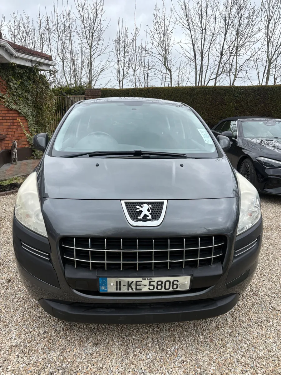 Peugeot 3008 2011, 1.6 diesel AUTOMATIC - Image 3